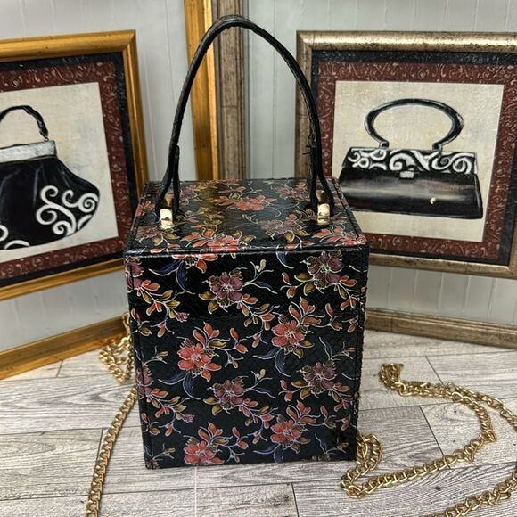 Floral Embossed Design Crossbody Box Bag - Picture 6 of 10